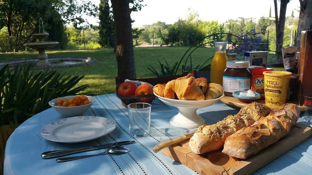 Bastide De La Madeleine Hotel Aix-en-Provence 3*,